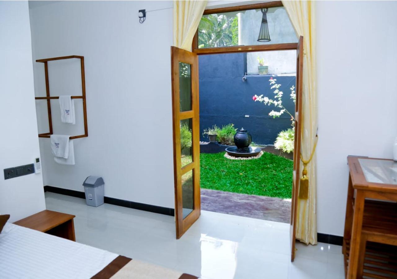 אנוראדפורה Seven Rich Villa מראה חיצוני תמונה